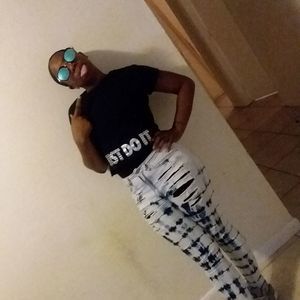 Meet your Posher, Isis